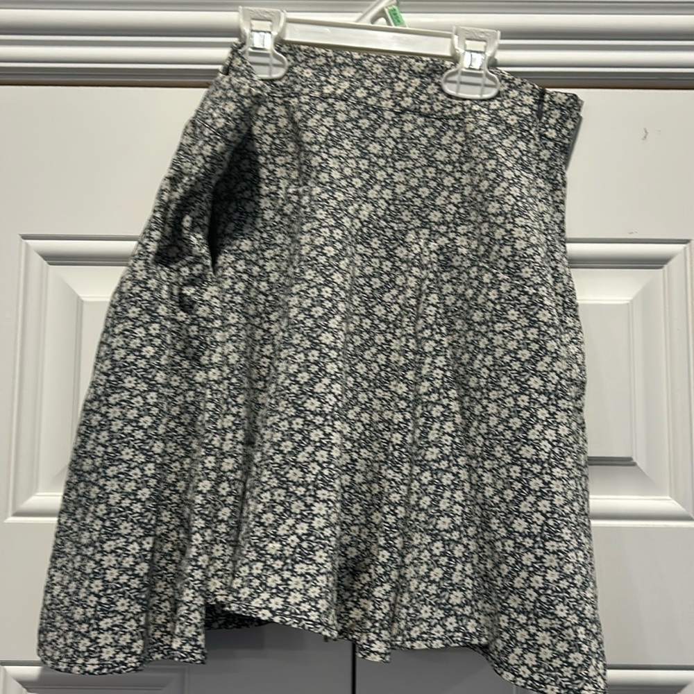 Floral Skirt size medium